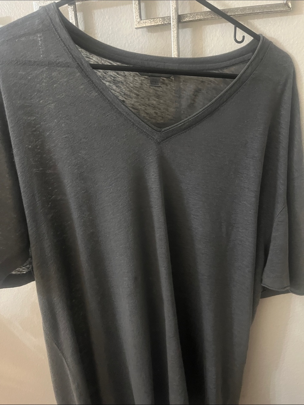 Basic V-Neck Tee in Charcoal Black